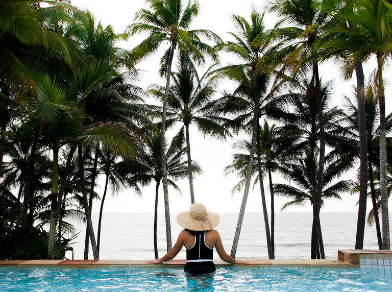 Live it up in northern Queensland on a 5-day Great Barrier Reef drive