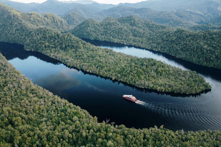 Best Cruises to Book on a Tasmania Campervan Road Trip