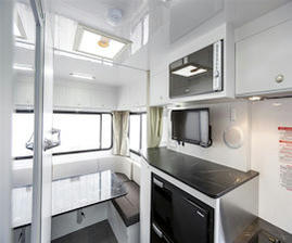 Cheapa Campa 6 Berth Living Features