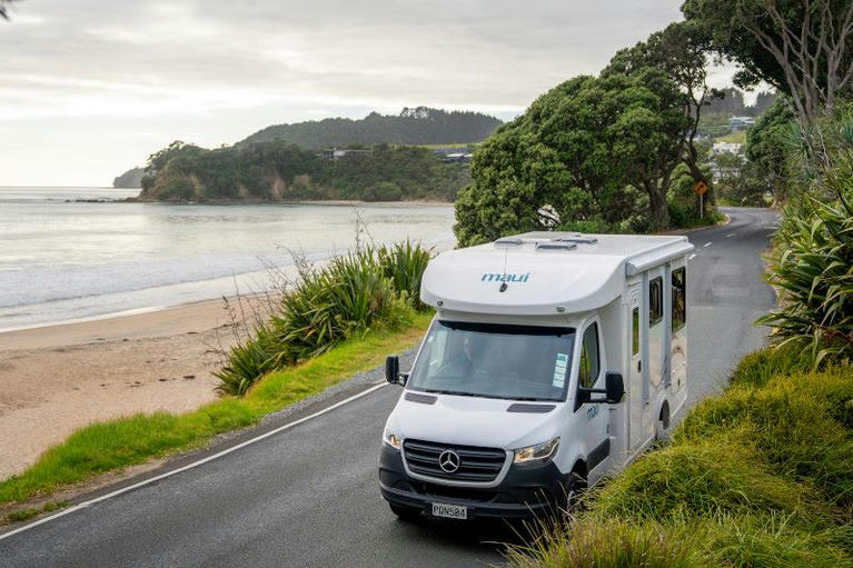🚐 Best 4 Berth Campervans with Toilet & Shower in Australia — The Complete Comparison Guide (2026)