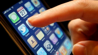 Looking for some great travel apps? Here are seven to consider for iPhone and Android